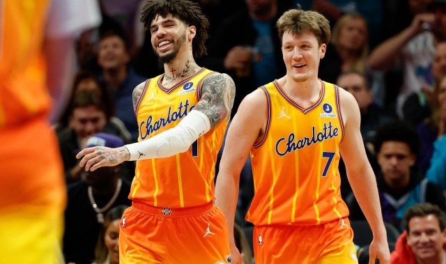 九游官网-NBA彩经：湖人浇灭热火 骑士轻取公牛 快船再输鹈鹕 马刺大胜太阳