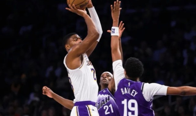 九游-八村垒本赛季三分命中率高达44.3%，创湖人队史单赛季新纪录