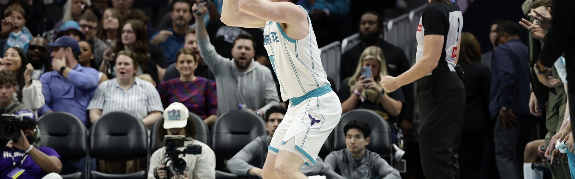 九游体育-最近几场略迷！克尼佩尔出战25分钟 12中4&amp;三分3中0拿8分7板